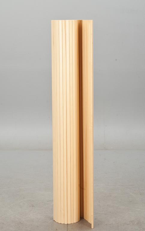 VIKSKÄRM, Alvar Aalto för Artek, Finland. Modellnummer 100.