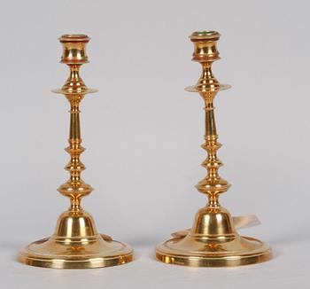 LJUSSTAKAR, ett par, mässing, Grillby Metallfabrik.