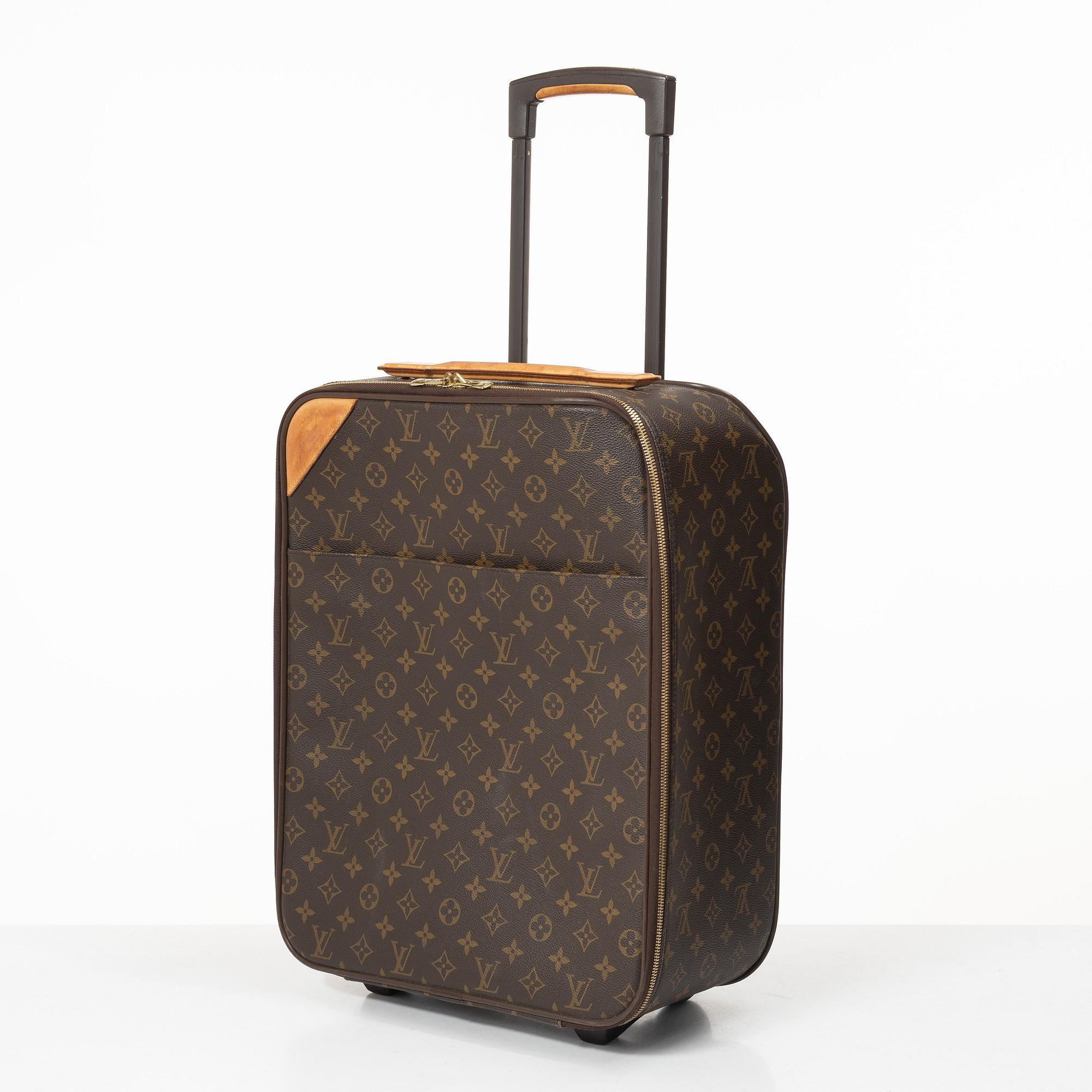 Louis Vuitton, Luggage/cabin bag, "Pégase 45", 2001.