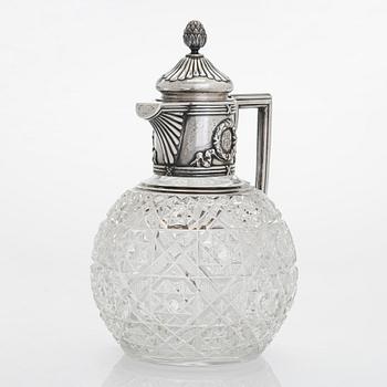 Fabergé, karaff, silver och slipat glas, Moskva 1908-1917. Kejserligt hovleverantörsmärke och inventarienummer.