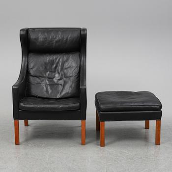 BØRGE MOGENSEN, fåtölj med fotpall modell 2204, Frederica Stolefabrik, Danmark, 1900-talets andra hälft.