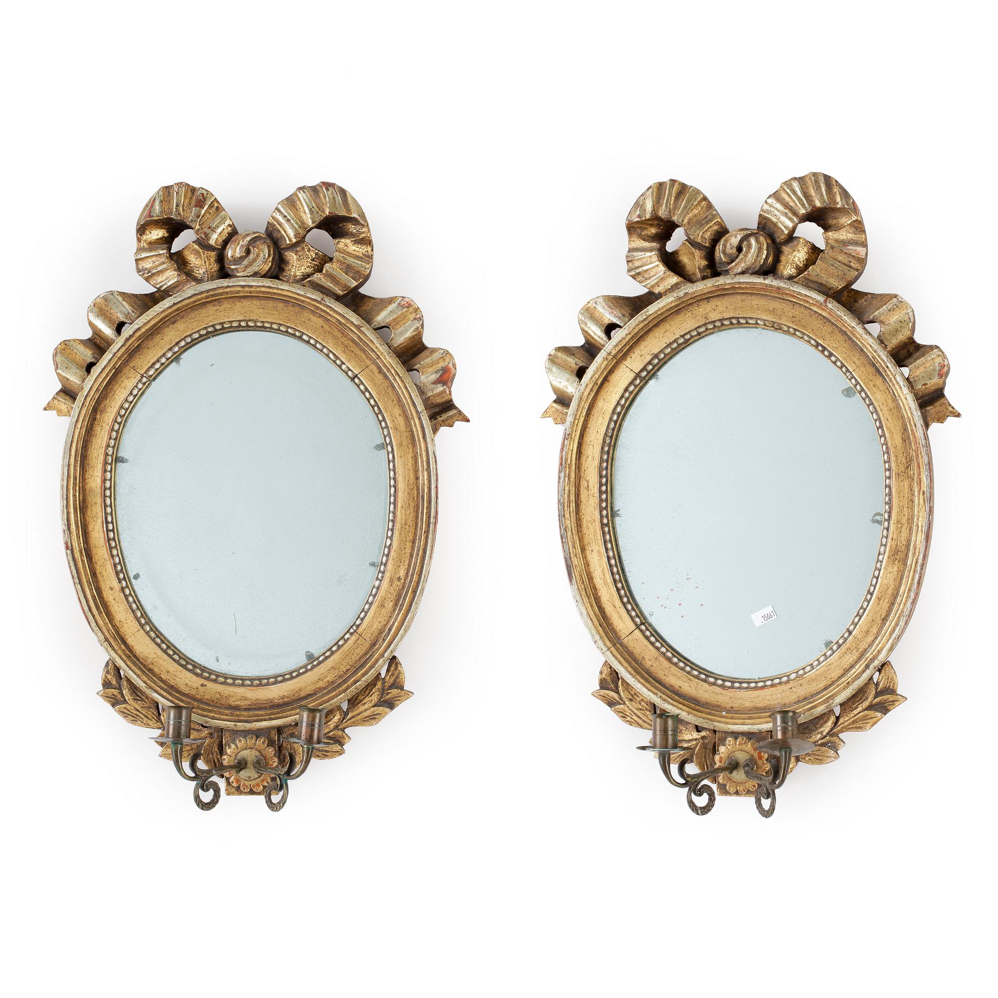 SPEGELLAMPETTER, ett par, gustaviansk stil, 1900-talets andra hälft.