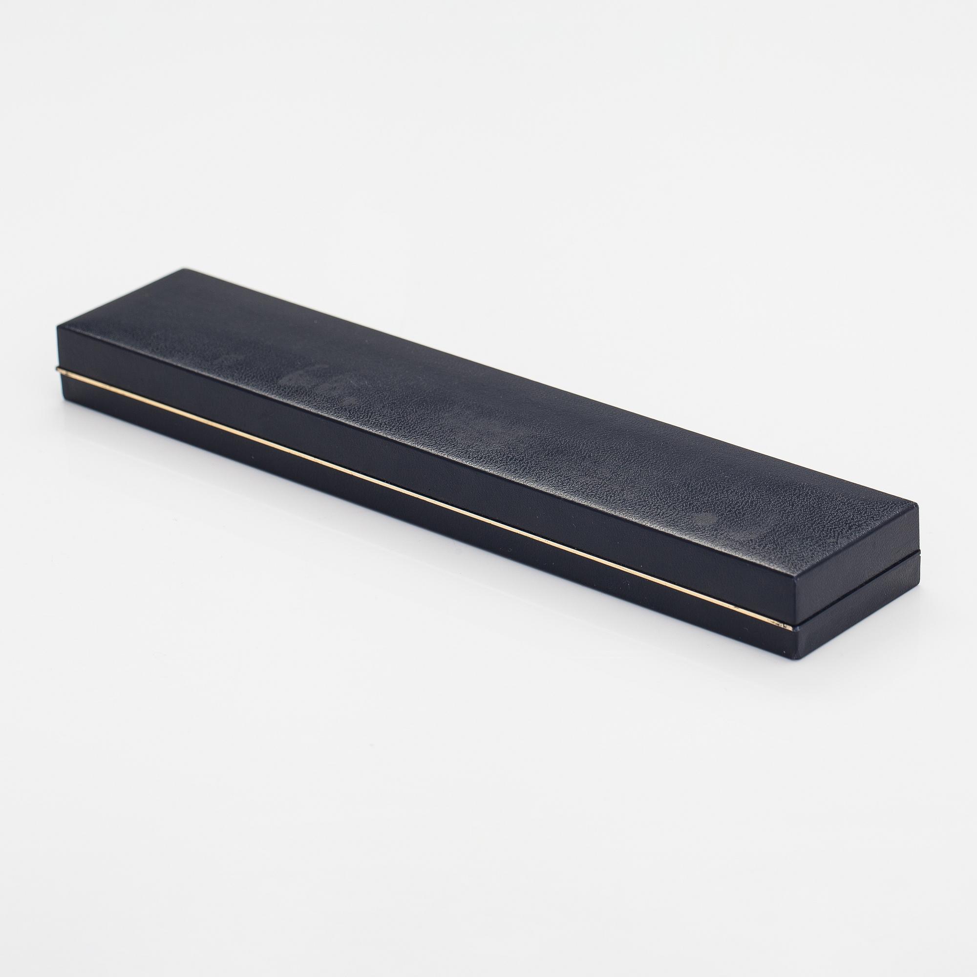 Björn Weckström, "Velvet clouds", a 14K gold bracelet. Lapponia 1969.