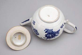 TEKANNA, porslin, Kina, Qianlong, (1736-1795).