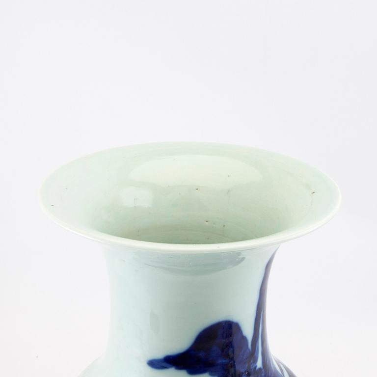 Chinese porcelain from the early 20th century.