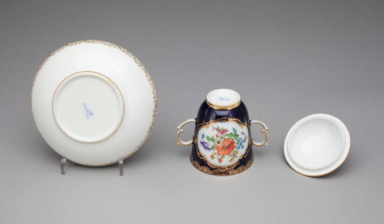 TREMBLEUSE, porslin, Meissen, 1900-tal.