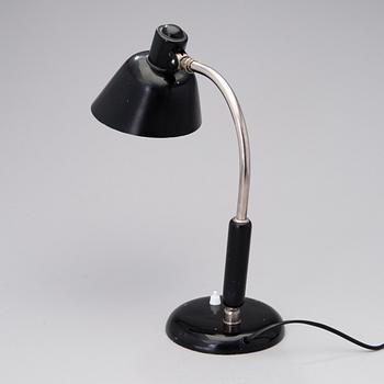 SKRIVBORDSLAMPA, modell 2008, Orno. Formgiven 1939.