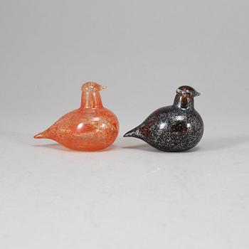 OIVA TOIKKA, glasfåglar, Red Golden-Crested Kinglet och Brown Golden-Crested Kinglet 1983, sign. O.Toikka, Nuutajärvi.