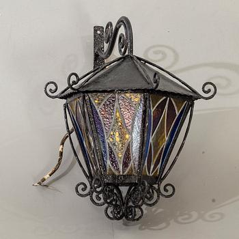 UTOMHUSBELYSNING / VÄGGLAMPA, 1900-tal.