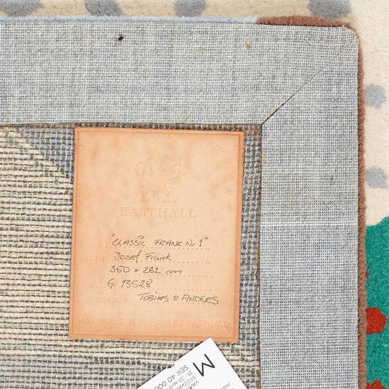 MATTA. "Matta nr 1" ("Classic Frank Nr 1"). Handtuftad. 344,5 x 258 cm. Signerad Josef Frank. Svenskt Tenn/Kasthall.