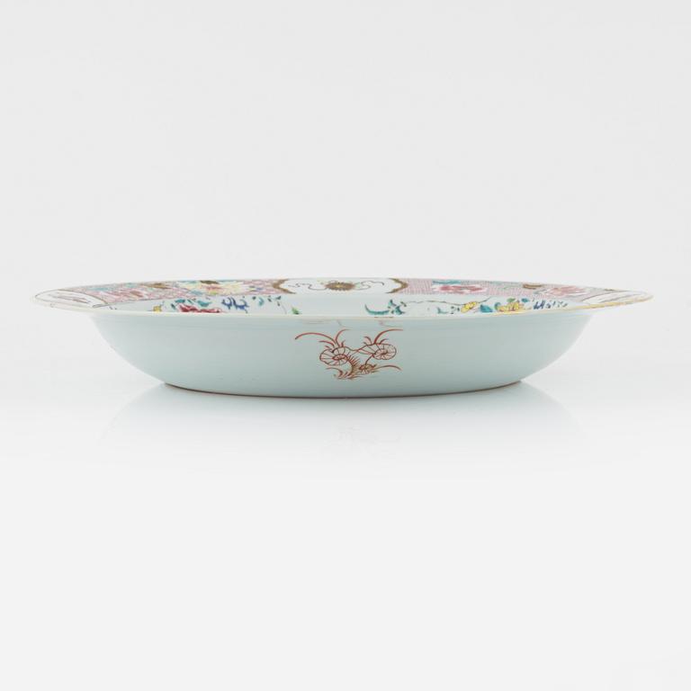 A Chinese famille rose dish, Qing dynasty, Qianlong (1736-95).