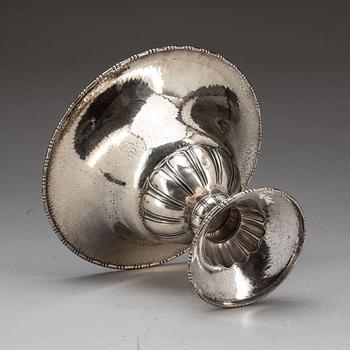 SKÅL på FOT, silver, C G Hallberg, 1924. Vikt ca 550 g.