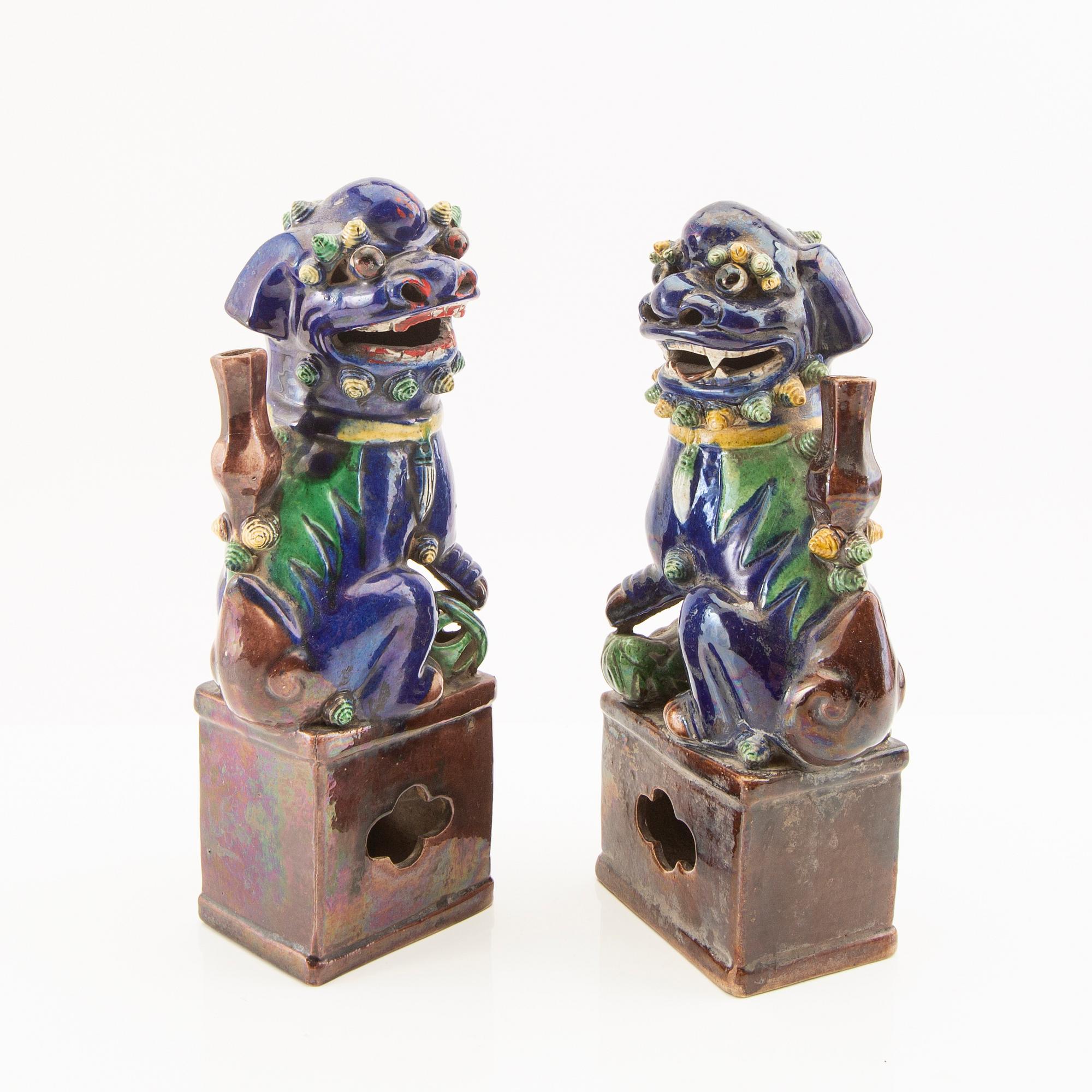 A pair of Chinese Joss stick holders, late Qing dynasty/early 20th Century.