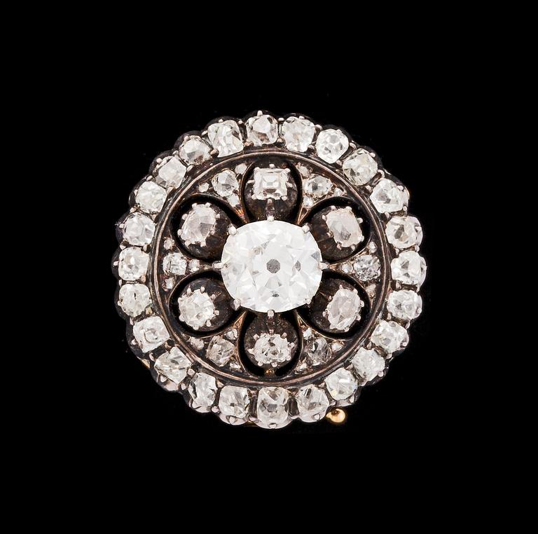 An antique cut diamond brooch, tot. app. 2.80 cts, second half 19th century.
