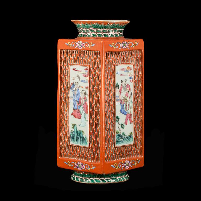 LYKTA, porslin, Kina, 1900-talets början.