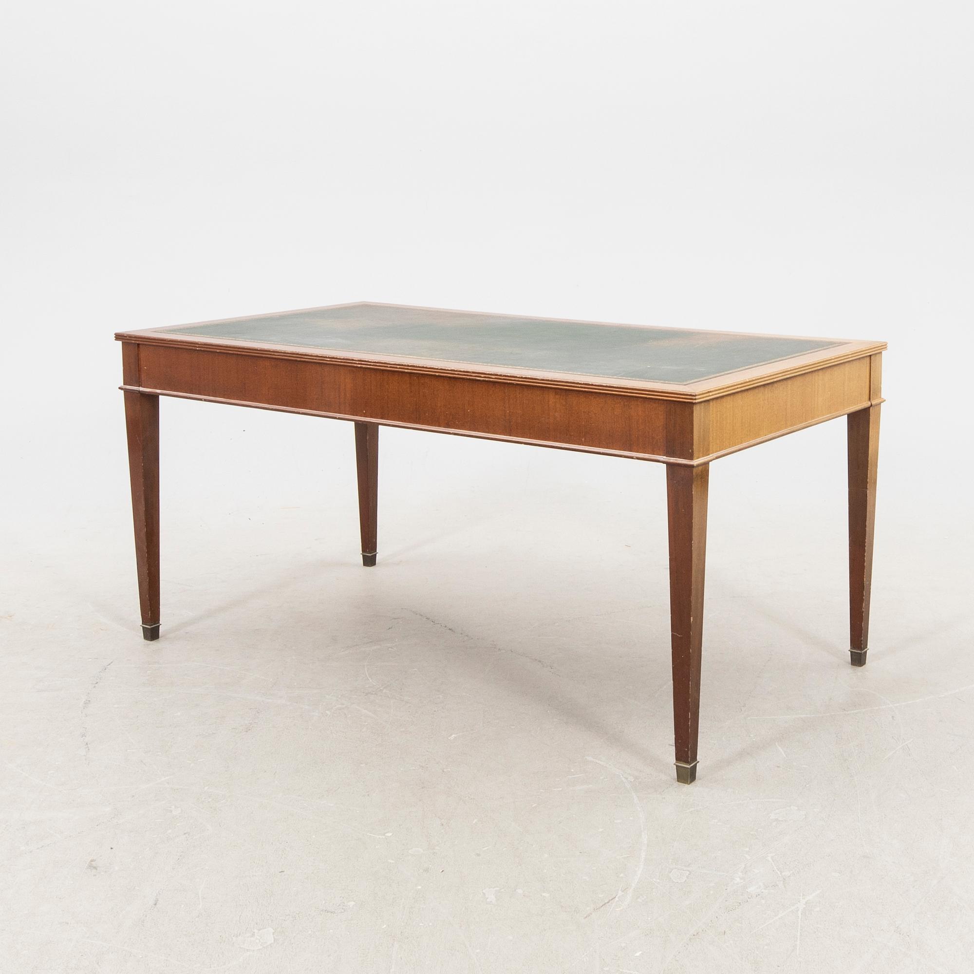 Skrivbord, Sengustaviansk stil, 1900-talets första hälft.