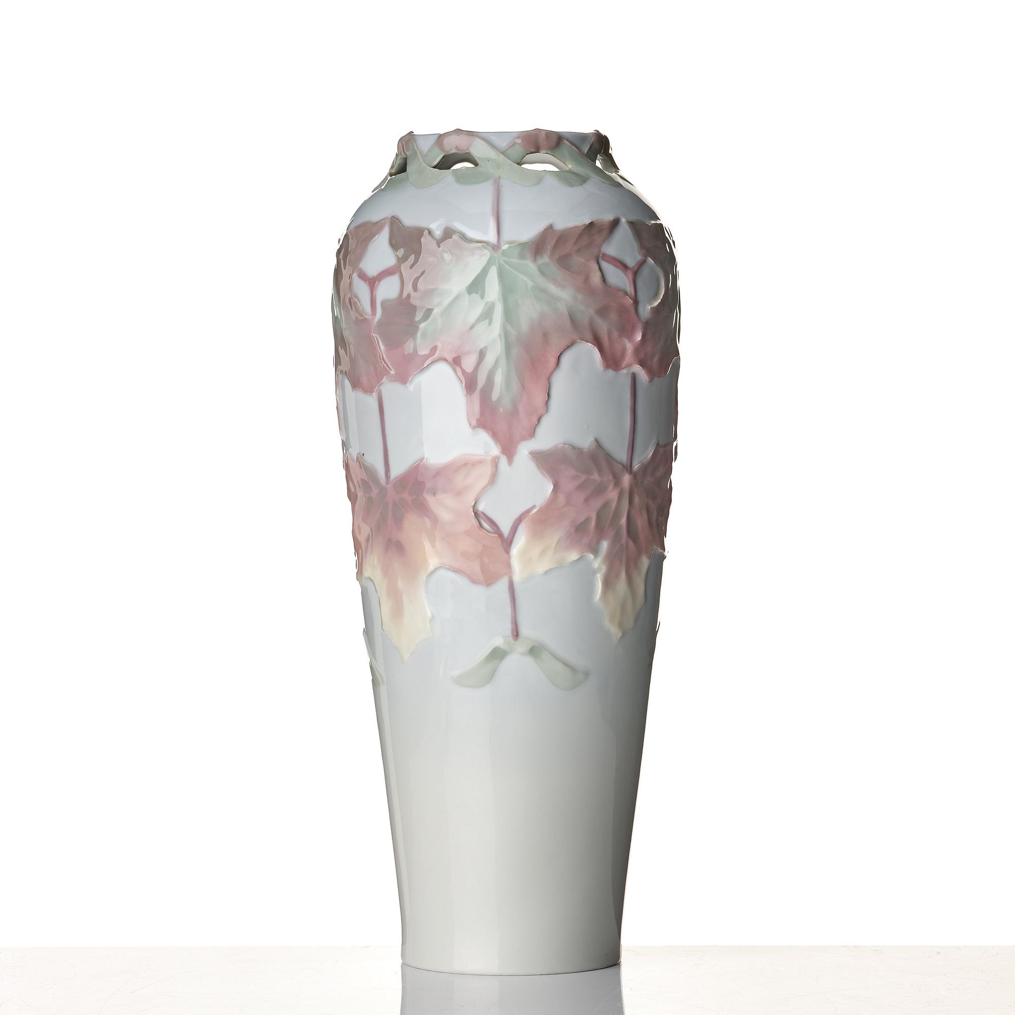 Harald Almström, an Art Nouveau porcelain vase, Rörstrand 1900.