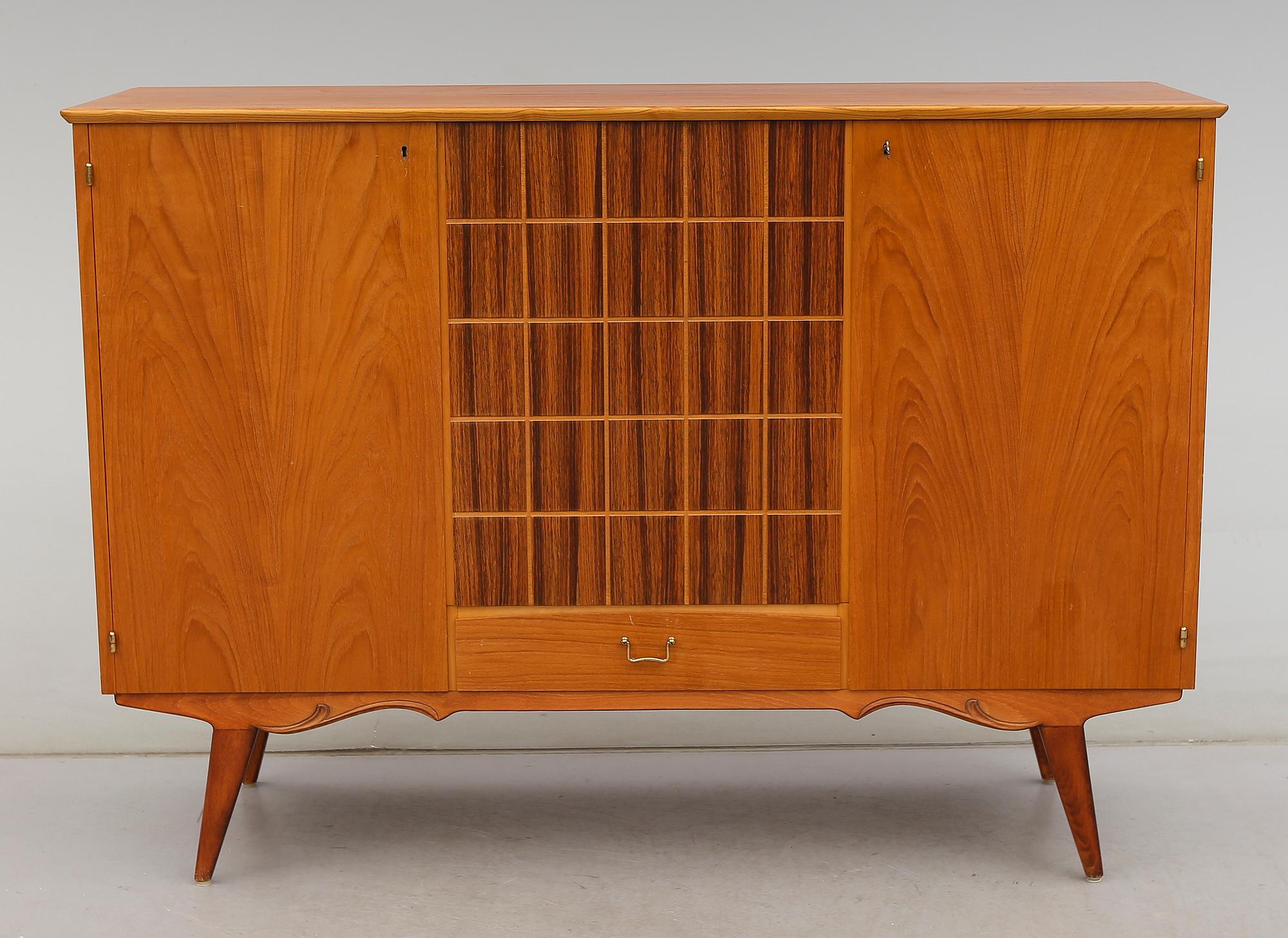SIDEBOARD, 1900-talets andra hälft.