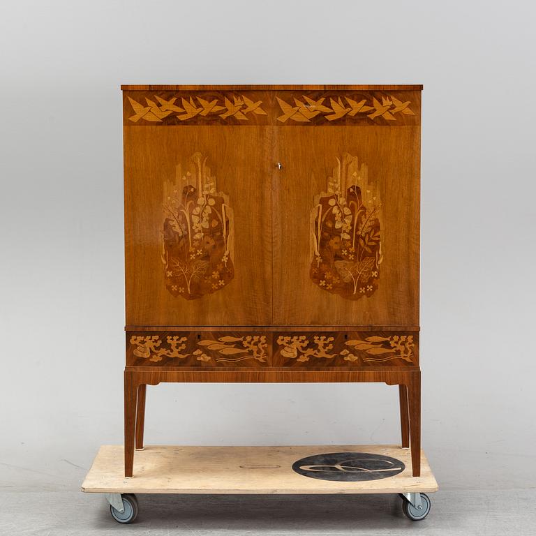 Skåp, Mjölby Intarsia, troligen. 1940-tal.