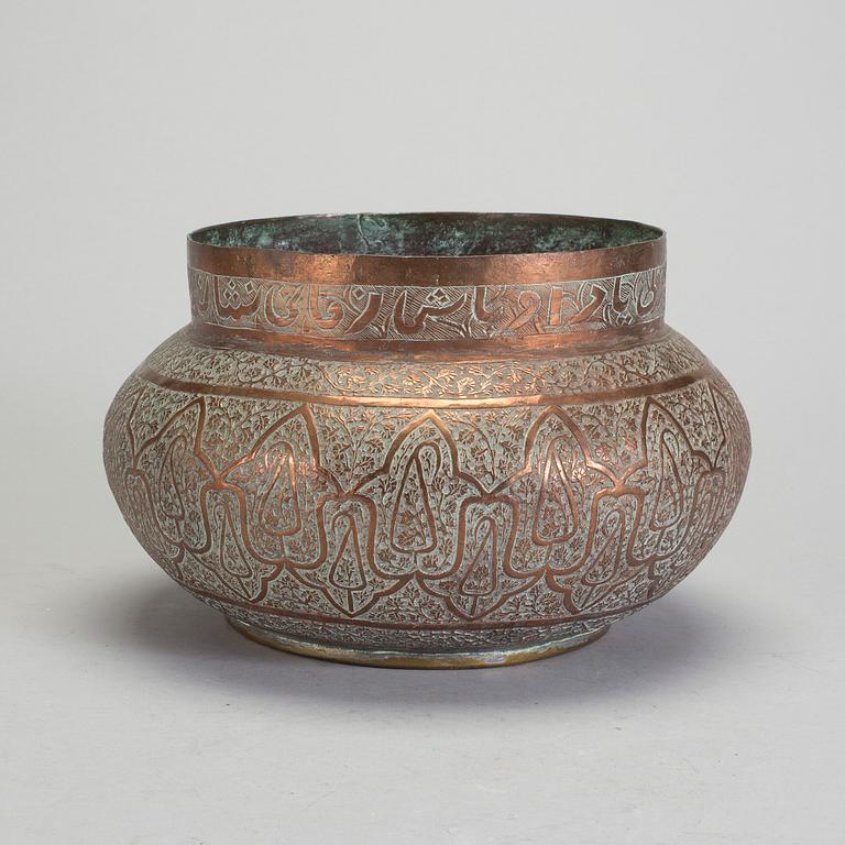 SKÅL, koppar, orientalisk, 1900-talets början.