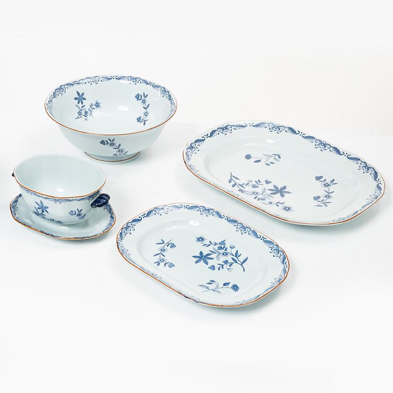 Matservis, 75 delar, "Ostindia", Rörstrand, samt en kinesisk tallrik, exportporslin, mönsterförlaga till "Ostindia".