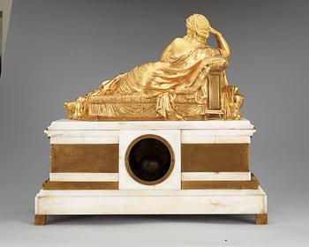 A French late 19th Century mantel clock.