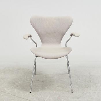 ARNE JACOBSEN ARMCHAIR "SJUAN" FOR FRITZ HANSEN. DENMARK, 1984.