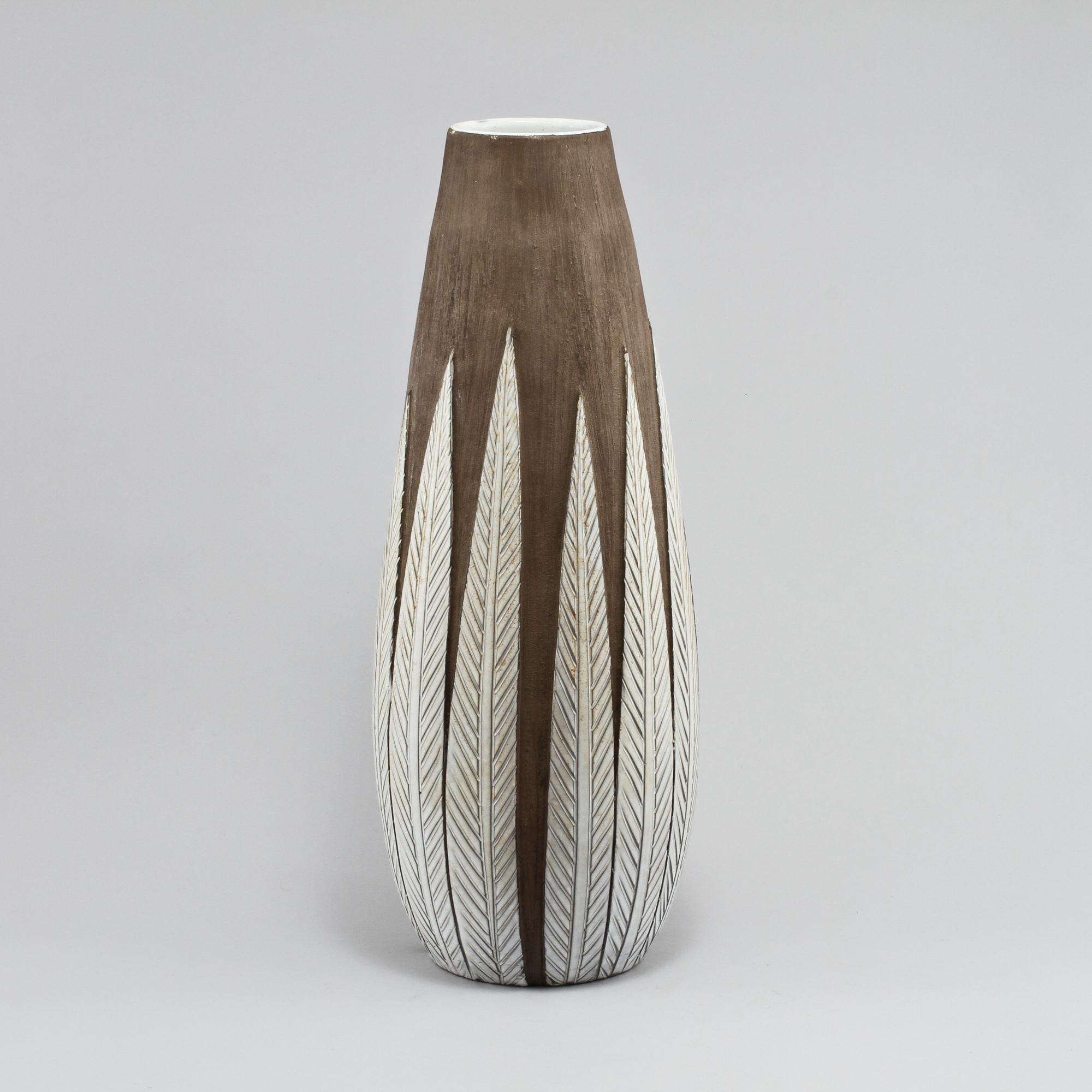 GOLVVAS, stengods, "Paprika", Anna-Lisa Thomson, Upsala Ekeby, 1951-69.
