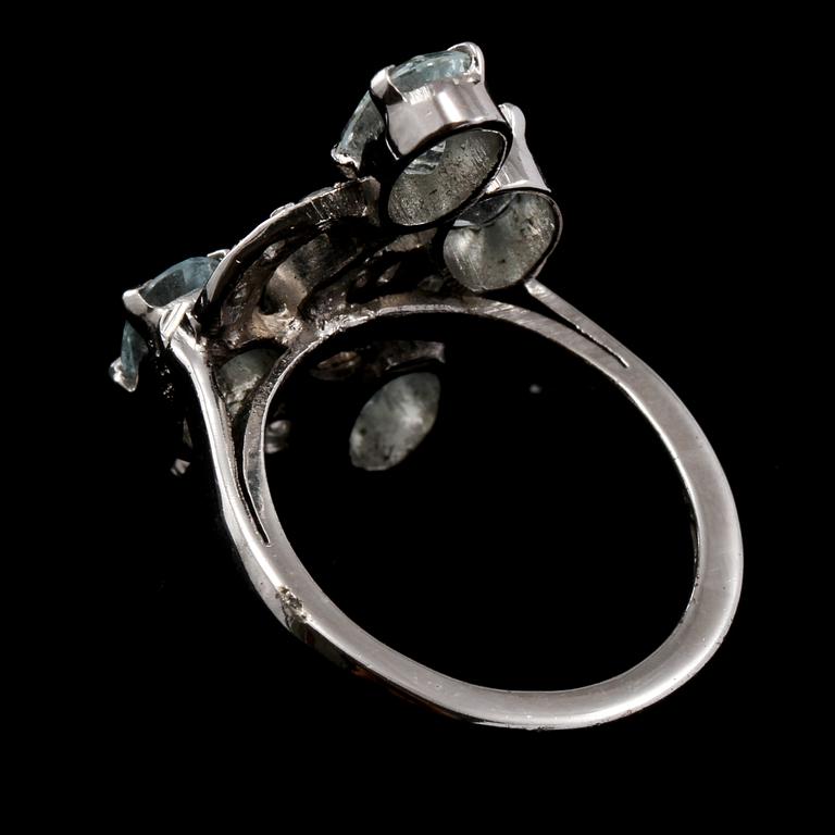 GARNITYR, 3 delar, sterlingsilver med fasettslipade stenar, sekelskifte 1900/2000-tal. Vikt 63 g.