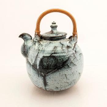 Gösta Grähs, a stoneware signed tea pot own workshop.