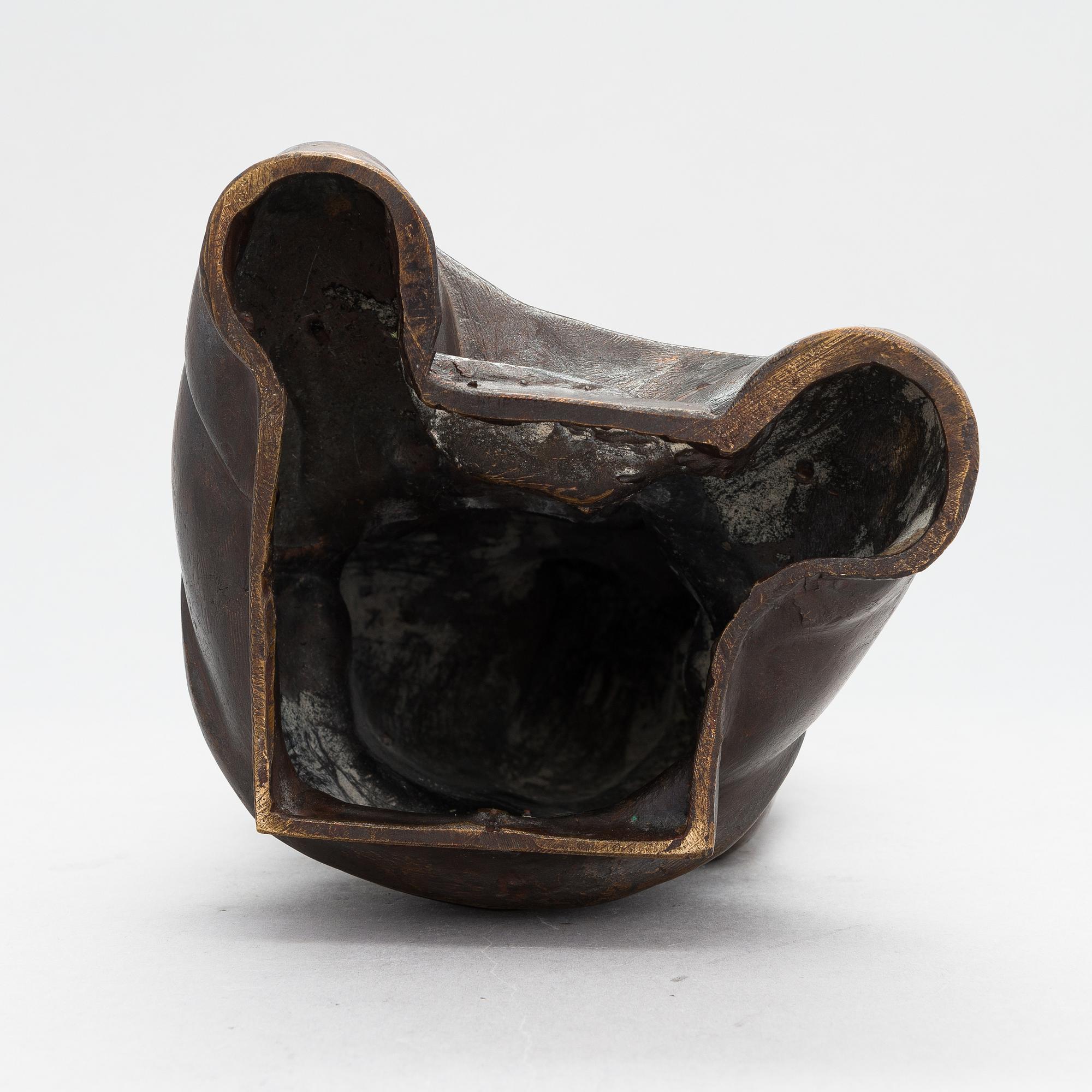 Carl Wilhelms, skulptur, brons, signerad och daterad 1945.