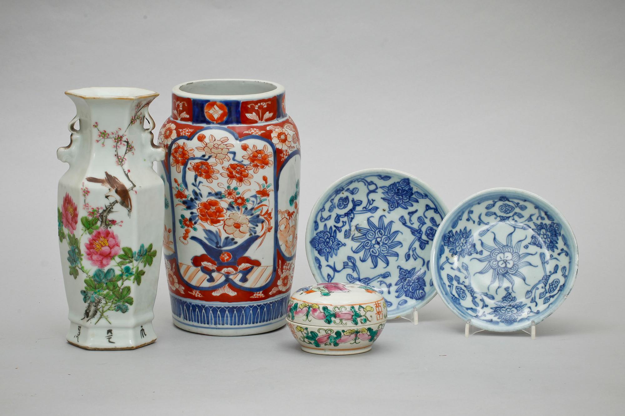 VASER, 2 st, FAT, 2 st samt LOCKASK, porslin, Kina, 1800/1900-tal.