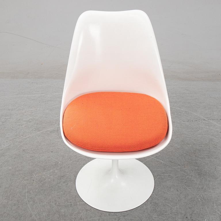 Eero Saarinen, four 'Tulip' swivel chairs, Knoll.