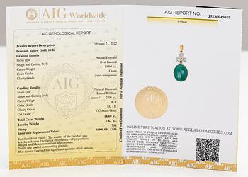 An 18K gold pendant with an emerald and diamonds ca. 2.00 ct in total. AIG certificate.