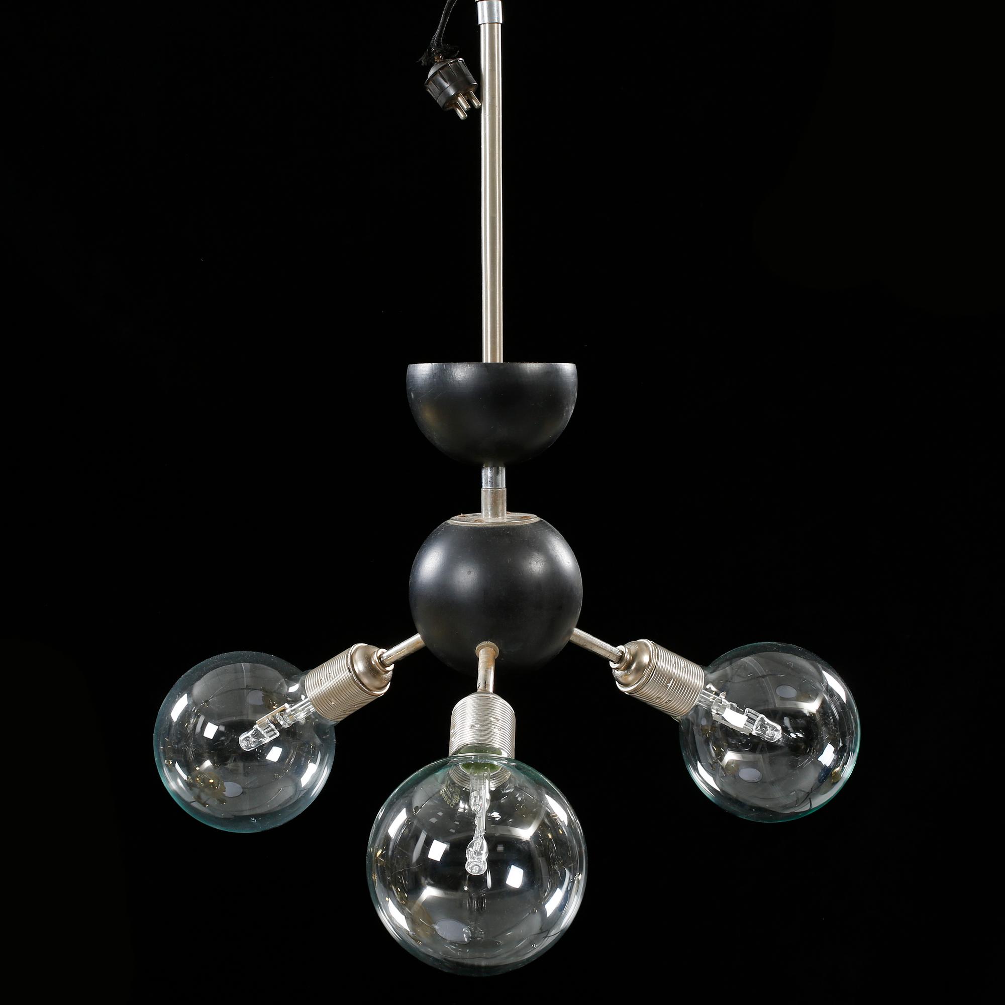 TAKLAMPA, 1900-talets andra kvartal. Höjd ca 60 cm.