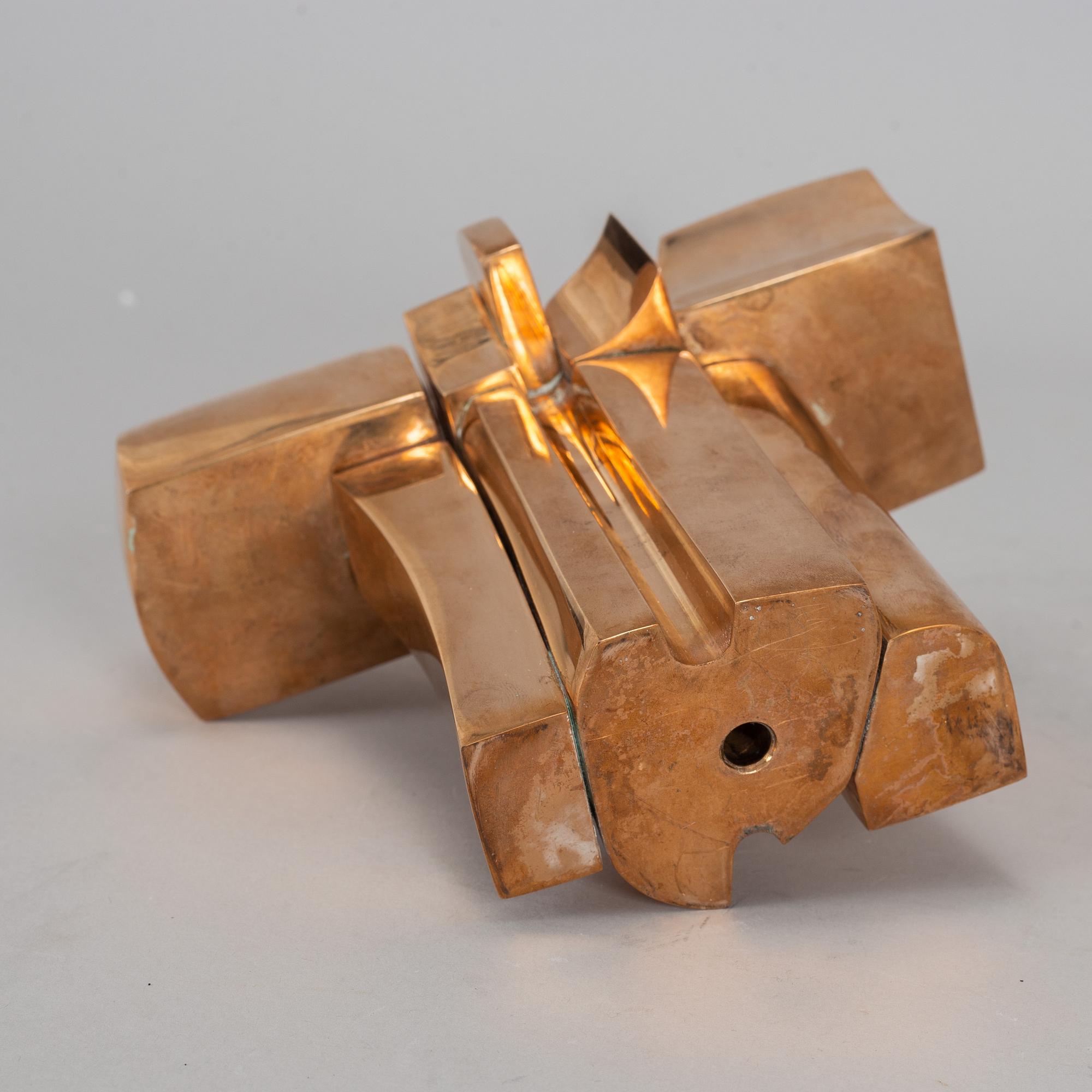 JOSÉ LUIS SANCHEZ, sculpture, bronze, signed J L SANCHEZ and numbered 1000/210.