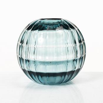 Elis Bergh, a vase, Kosta.