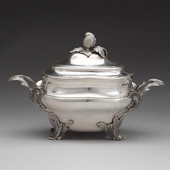A Swedish early 20th century silver terrin, mark of Bernt Erlandsson, Kristianstad 1909.