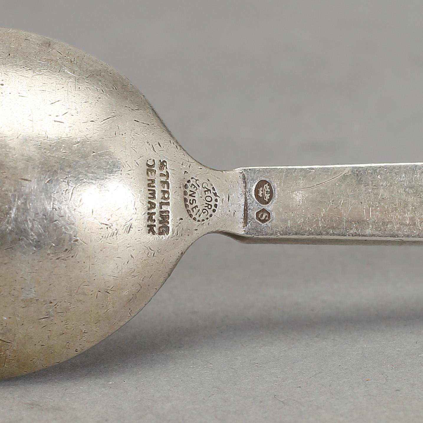 SKEDAR, 6+1 st, silver, Georg Jensen, kring 1900-talets mitt. Bla Henning Koppel. Vikt ca 139 gram.