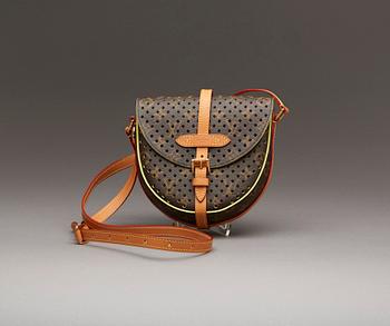 VÄSKA, "Chantilly Perfo Mono", Louis Vuitton.