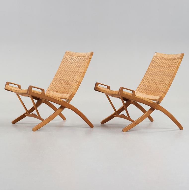 Hans J. Wegner, ett par "Folding chairs," modell 512, Johannes Hansen, Danmark 1950-tal.