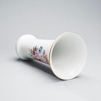 VAS, porslin, Meissen, Tyskland, 1900-talets första hälft.