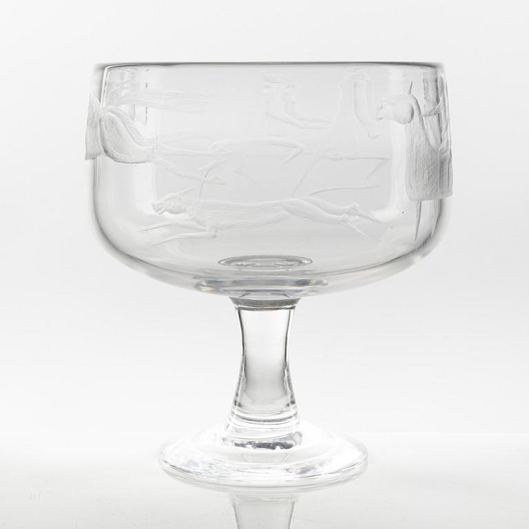 Erik Höglund, an engraved footed glass bowl, Boda, Sweden 1950/60s.