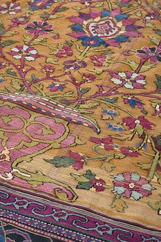 MATTA, antik/semiantik silke Keshan Souf, sannolikt Motachem, ca 112,5 x 100-93 cm (samt överst 1½ cm slätväv).