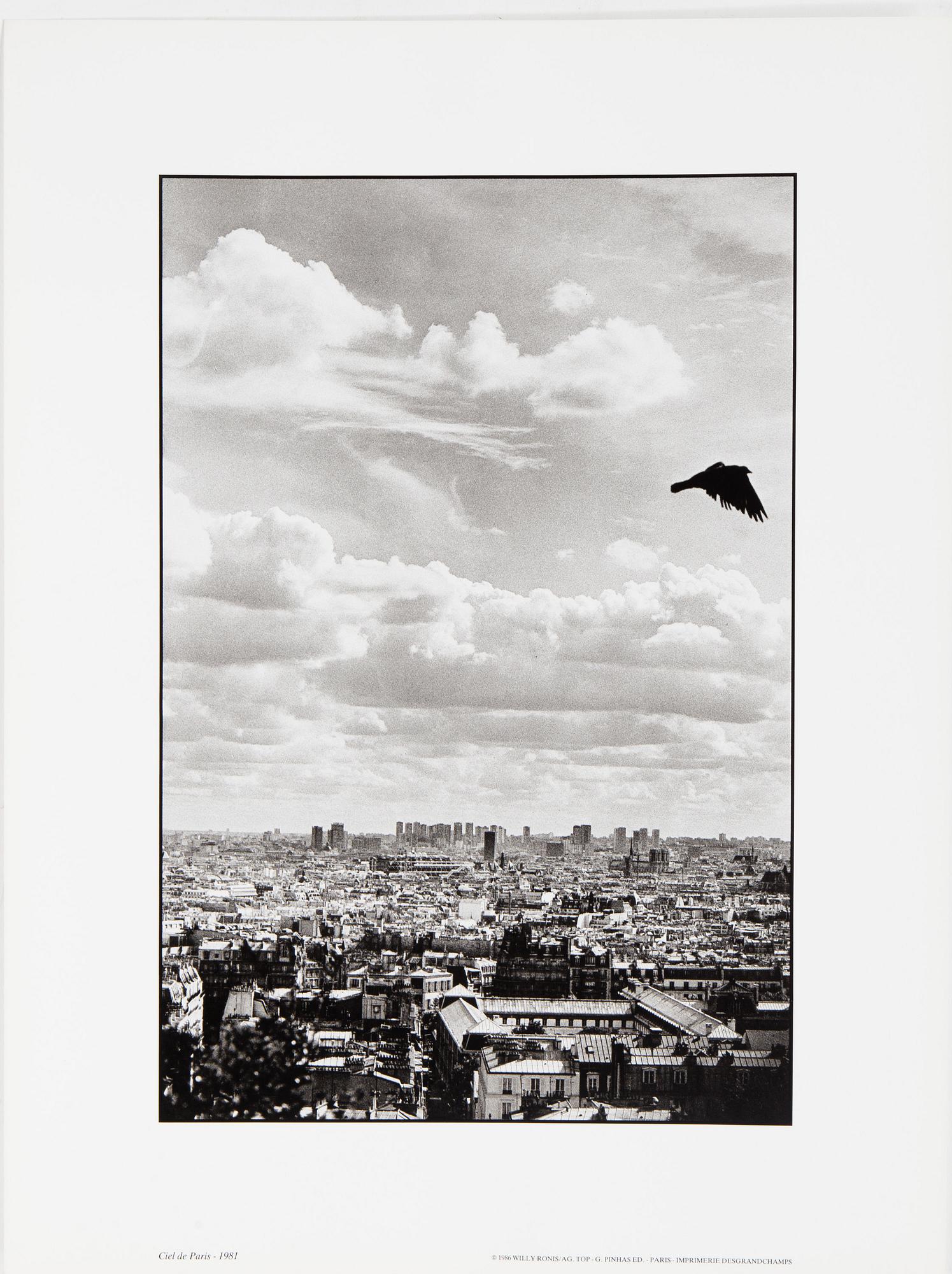 WILLY RONIS, Portfolio with 12 photographs reproduced in black and white on thick paper.  Published in 1986.