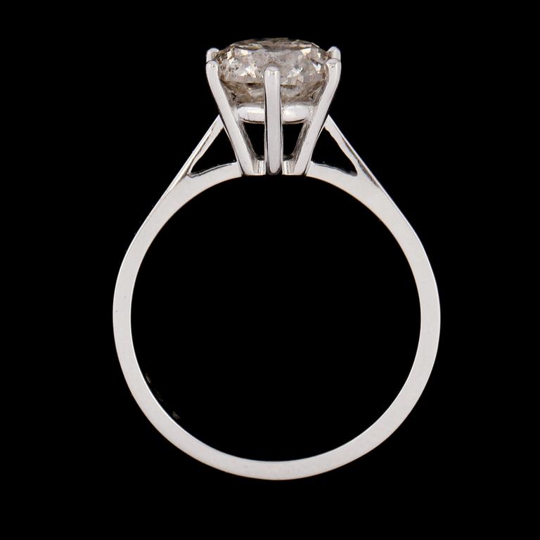 RING, 18k vitguld med briljantslipad diamant, ca 2.05 ct. Vikt 4 g.