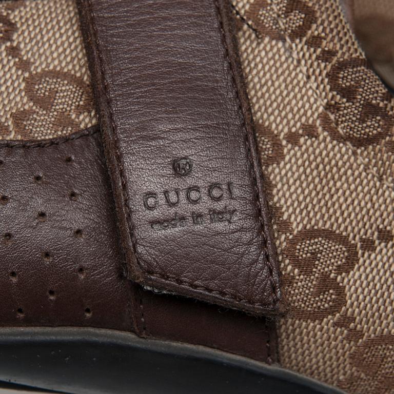 SKOR, Gucci.