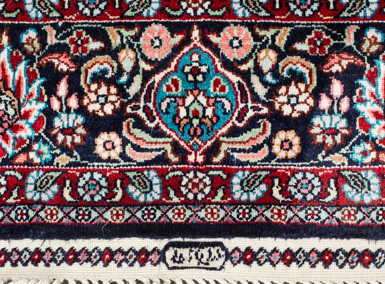 MATTA, orientalisk, signerad, silke, 1900-talets slut, ca 150 x 92 cm.