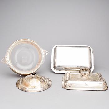 KAROTTER MED LOCK, 2 st, nysilver, 1900-talets andra hälft.