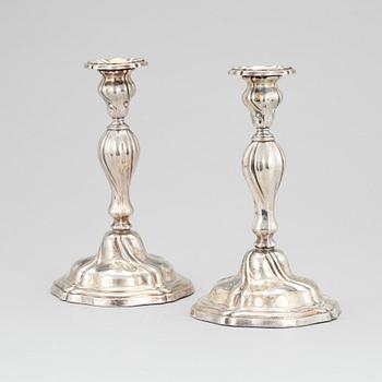 LJUSSTAKAR, ett par, silver, Theodor Olsens eftr, Bergen, Norge, 1900-talets första hälft.